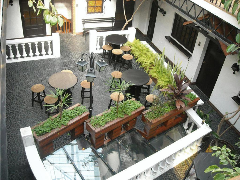 Hotel Calacoto 4*